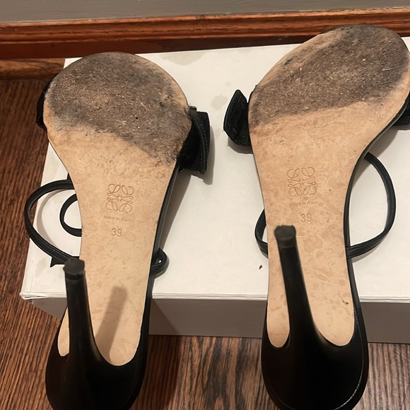 Authentic Loewe Sold out!!! Buckle heel good condition no rips bottom worn - Picture 4 of 4